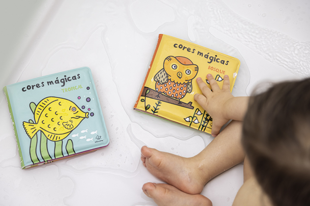 Pintar com os Dedos - Animais - Livro de Fiona Watt , Erica